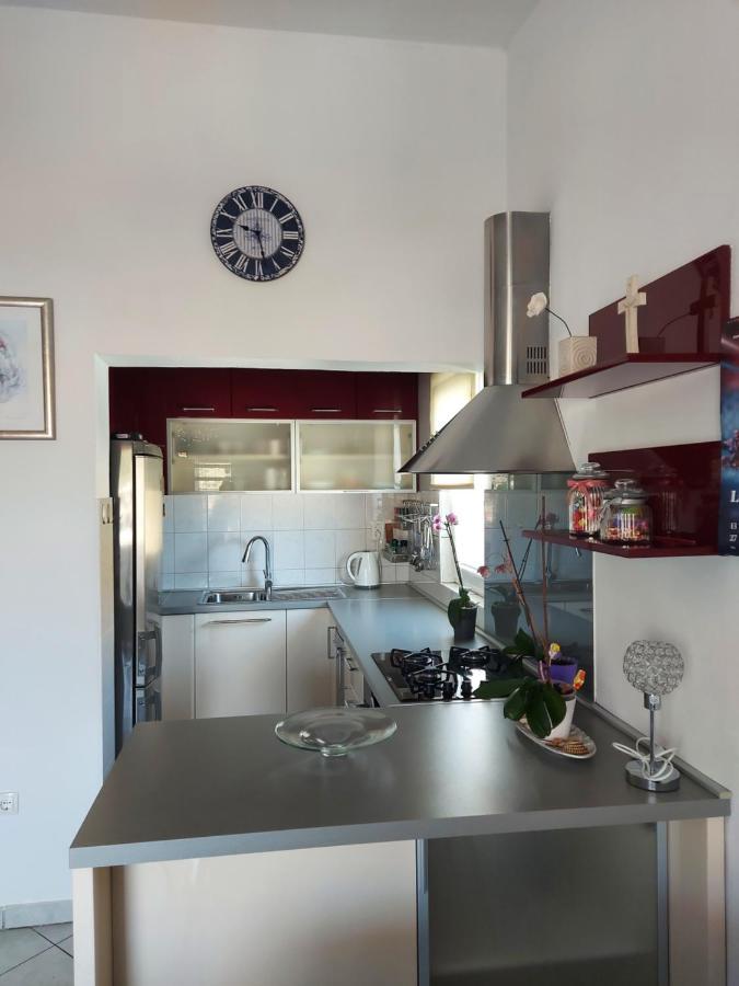 Lara & Vito Apartment Metajna Ngoại thất bức ảnh