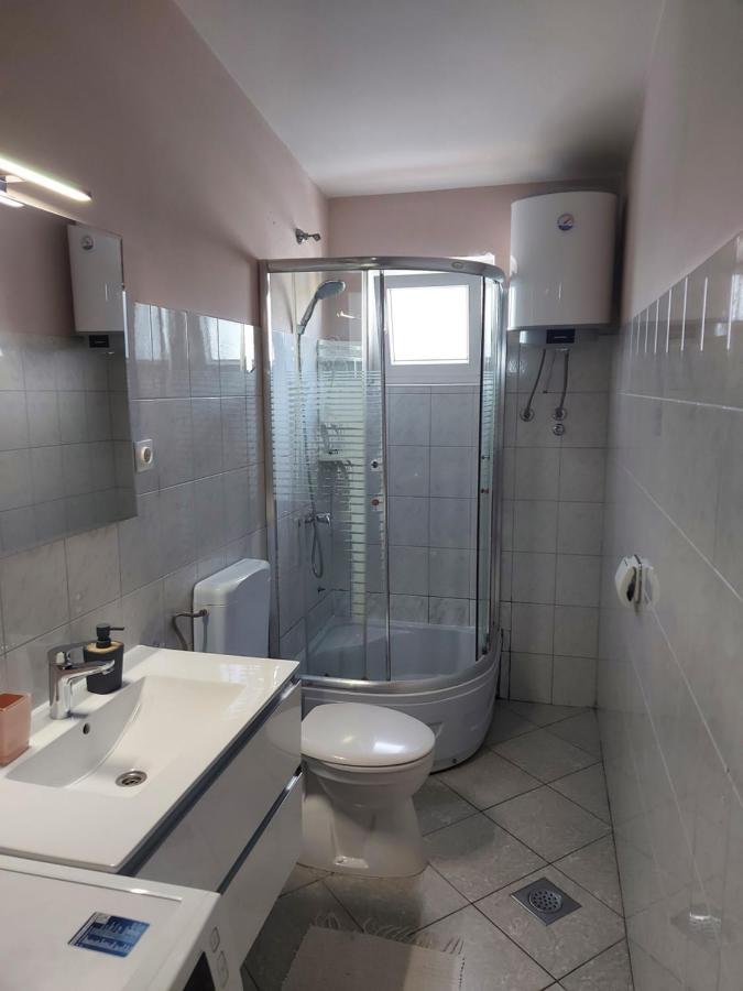 Lara & Vito Apartment Metajna Ngoại thất bức ảnh